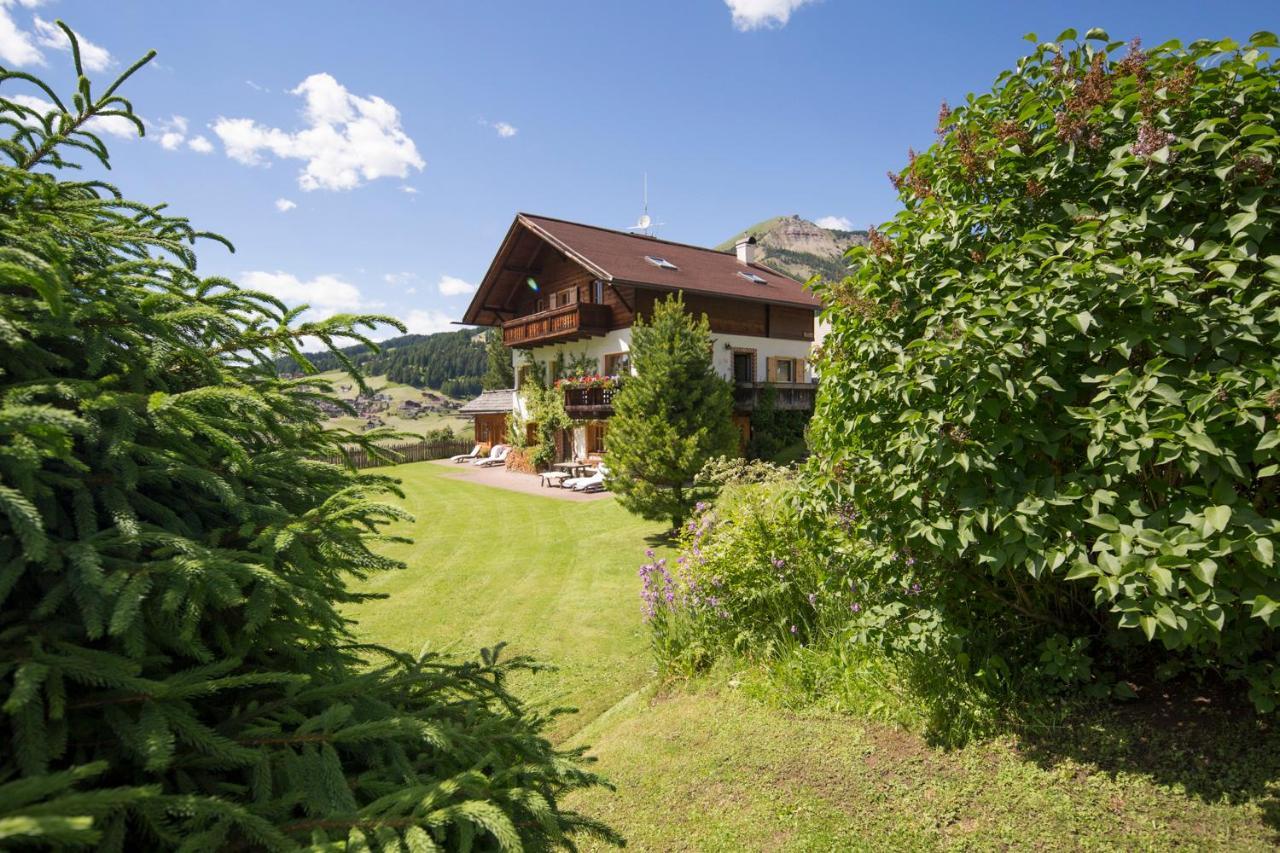 Villa Al Bosco Selva di Val Gardena Exterior photo